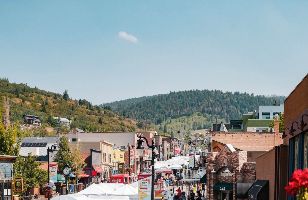 Why Small Towns Make the Best Travel Destinations